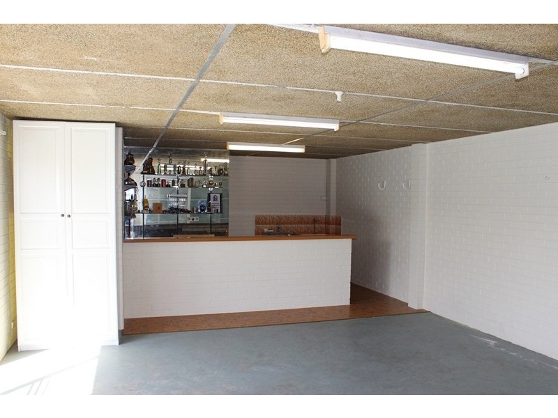 11 Loris Way, Kardinya WA 6163