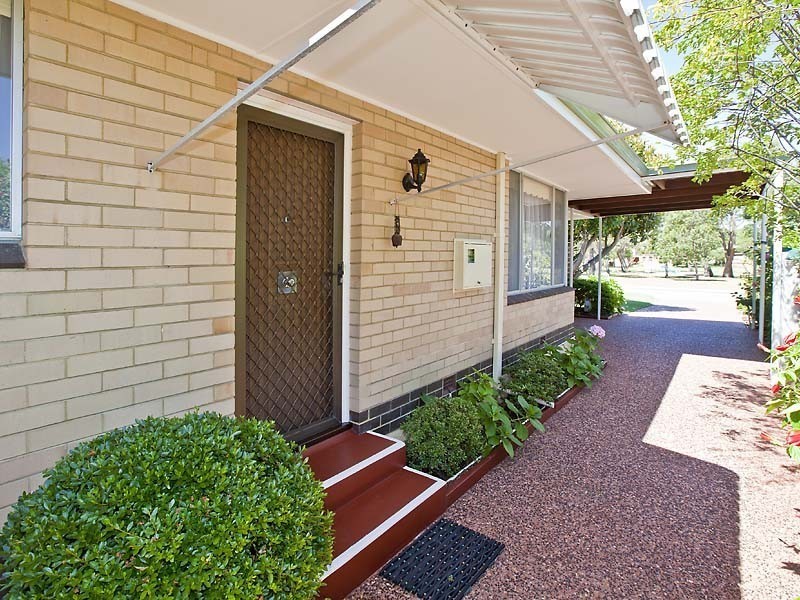 4a Layman Street, Booragoon WA 6154