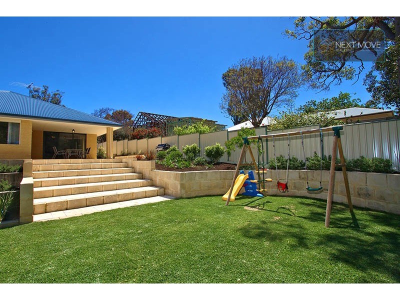 13 Harriott St, Willagee WA 6156