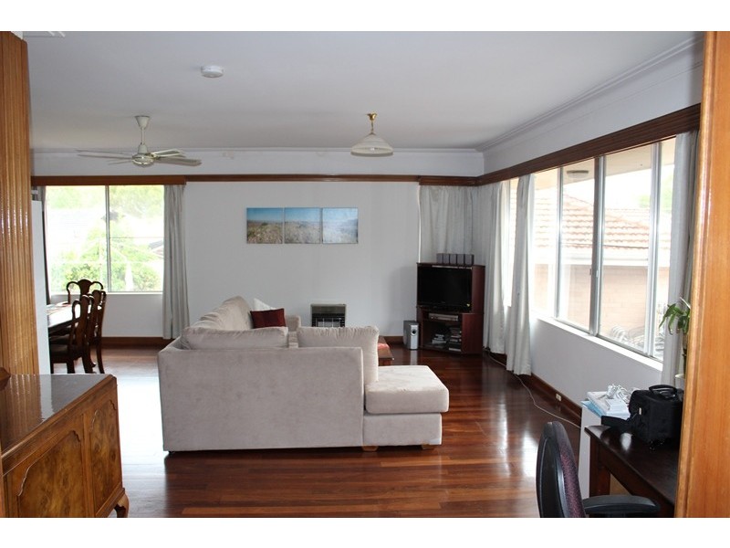 1 Hillary St, Willagee WA 6156