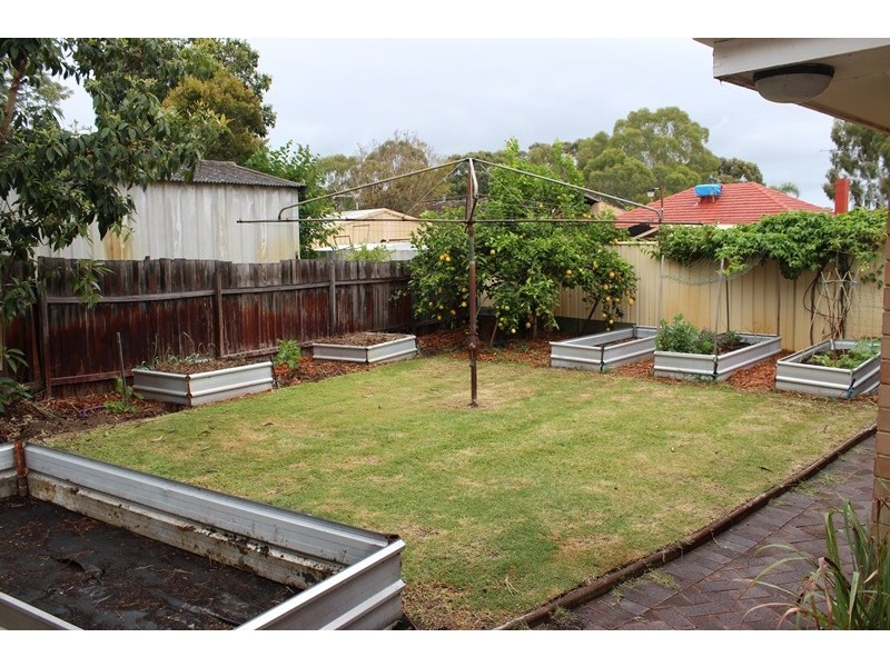 1 Hillary St, Willagee WA 6156