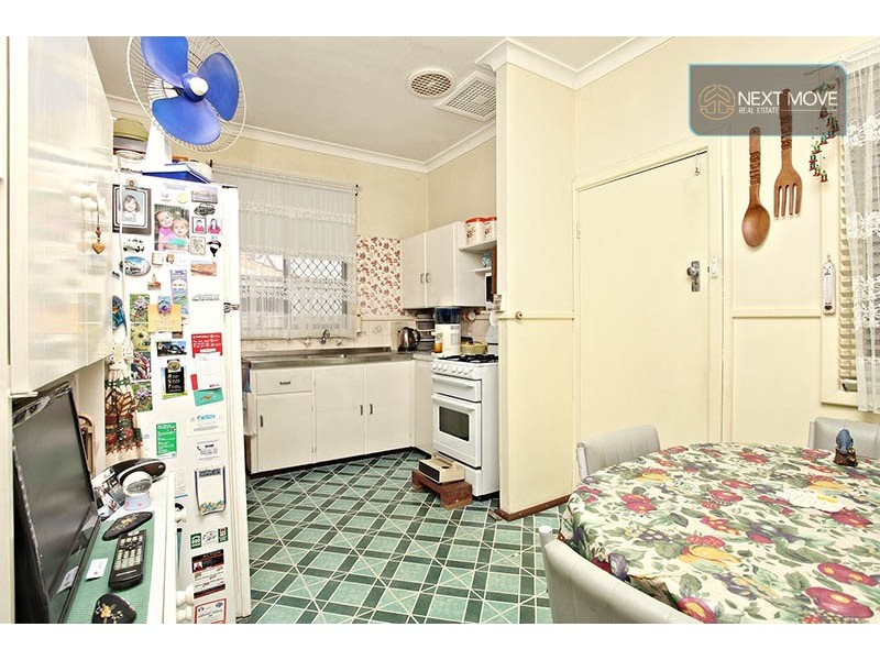 33 Wheyland St, Willagee WA 6156
