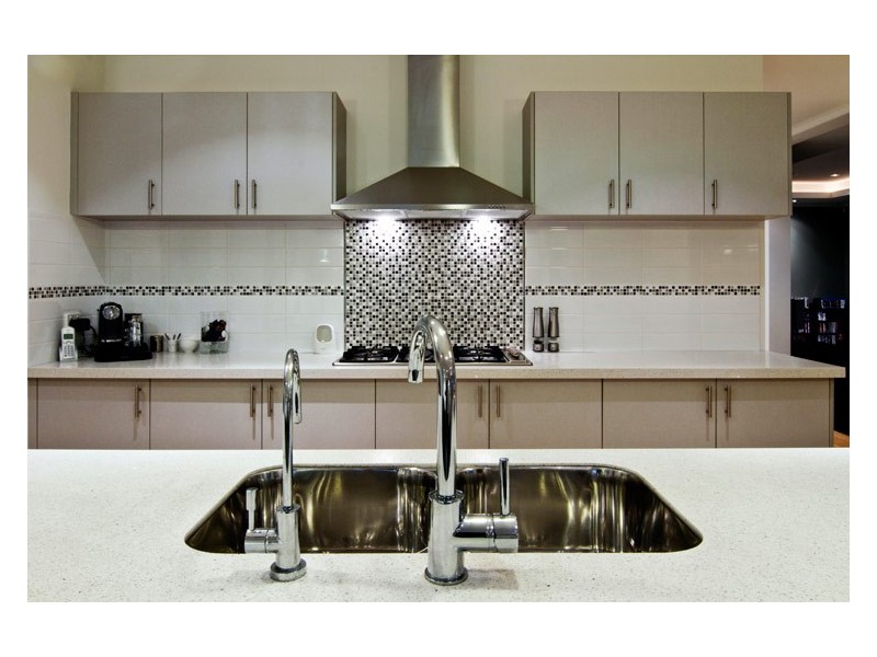 27 Keppell St, Willagee WA 6156