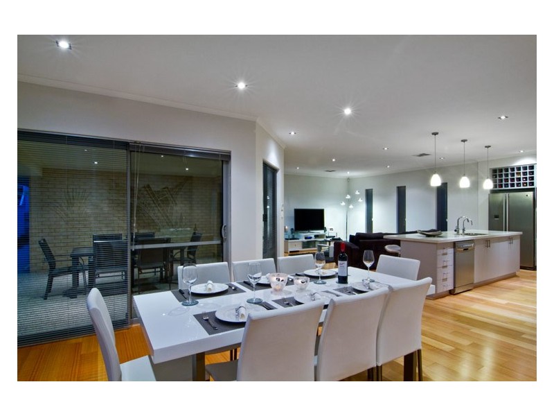 27 Keppell St, Willagee WA 6156