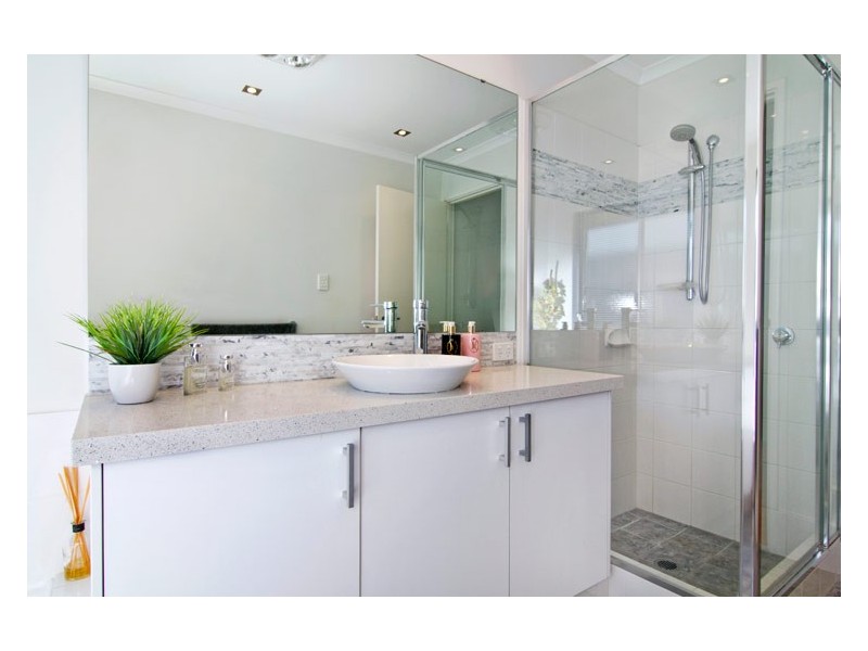 27 Keppell St, Willagee WA 6156