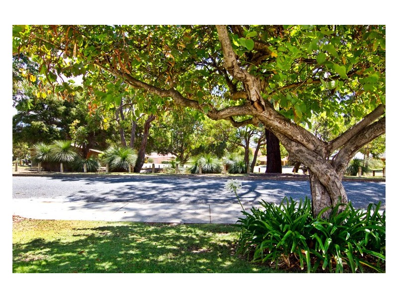 27 Keppell St, Willagee WA 6156