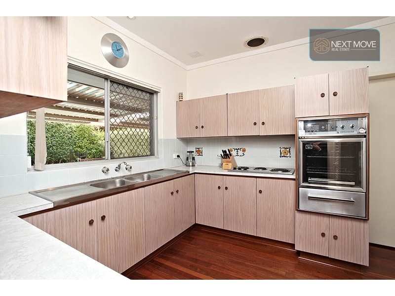 4 Gough Place, Booragoon WA 6154