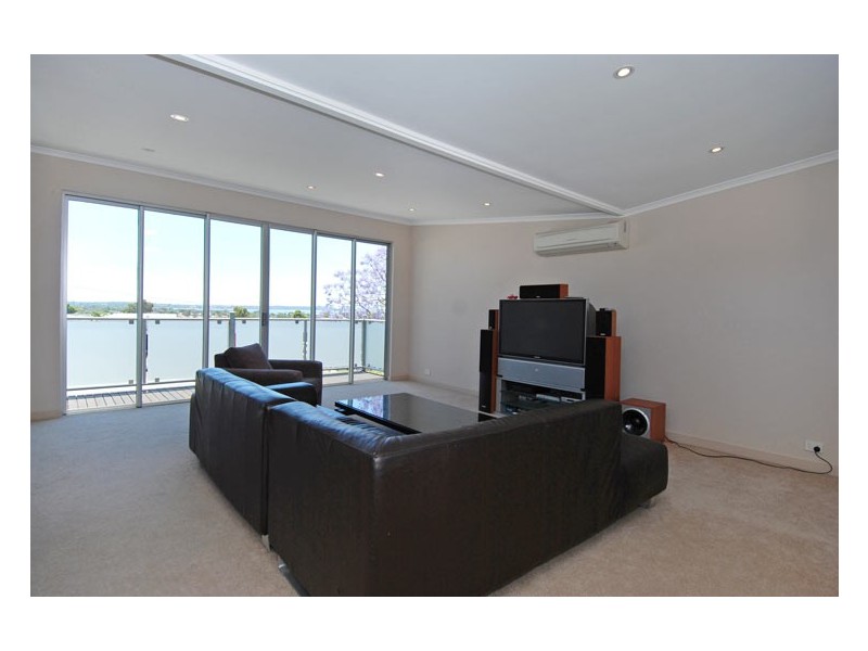 195 Leach Hwy, Willagee WA 6156