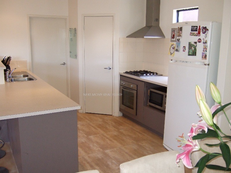 7B Potts St, Melville WA 6156