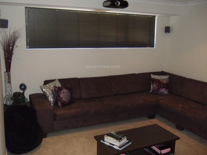 7B Potts St, Melville WA 6156