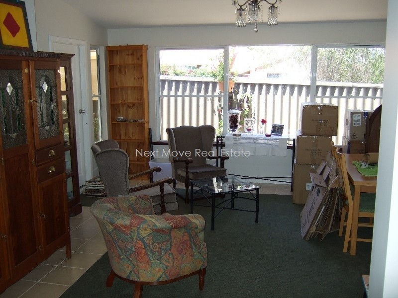 8 Murray Rd, Palmyra WA 6157