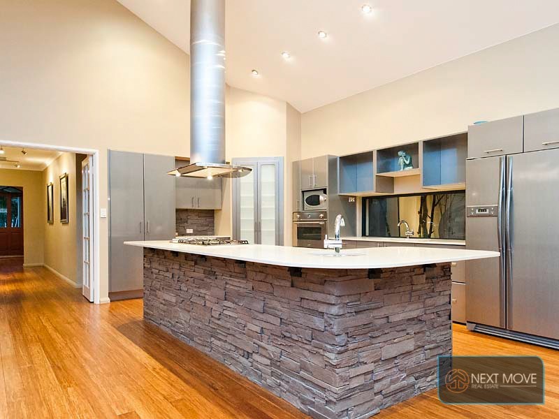 8b Shirley Ave, Mount Pleasant WA 6153