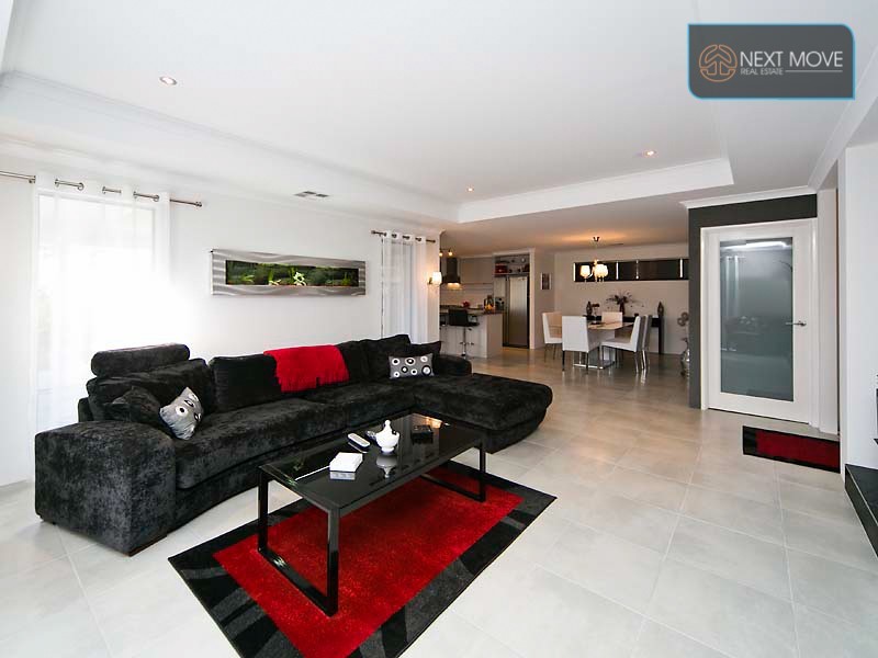 2a Lynn St, Hilton WA 6163