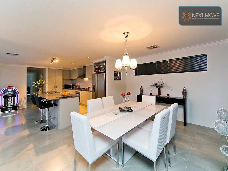 2a Lynn St, Hilton WA 6163