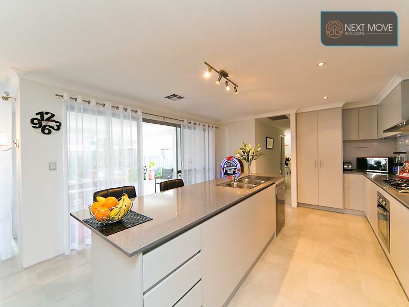 2a Lynn St, Hilton WA 6163