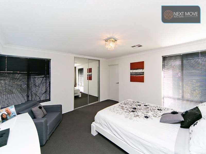 2a Lynn St, Hilton WA 6163
