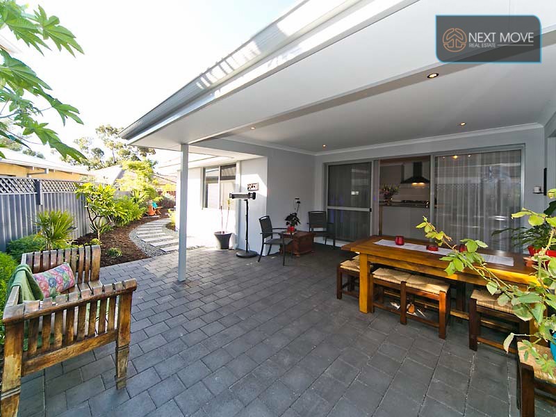 2a Lynn St, Hilton WA 6163