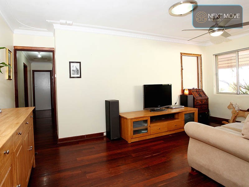 15 Chilton St, Willagee WA 6156