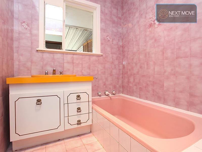 15 Chilton St, Willagee WA 6156