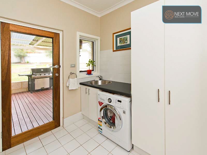 7a Bassett St, Willagee WA 6156