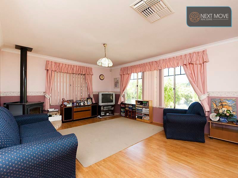 7 Chipper Close, Leeming WA 6149