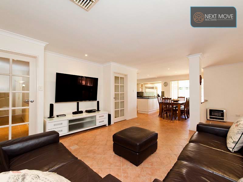 8 Barra Close, Leeming WA 6149