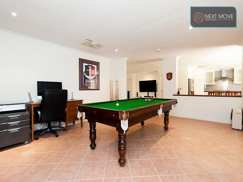 8 Barra Close, Leeming WA 6149