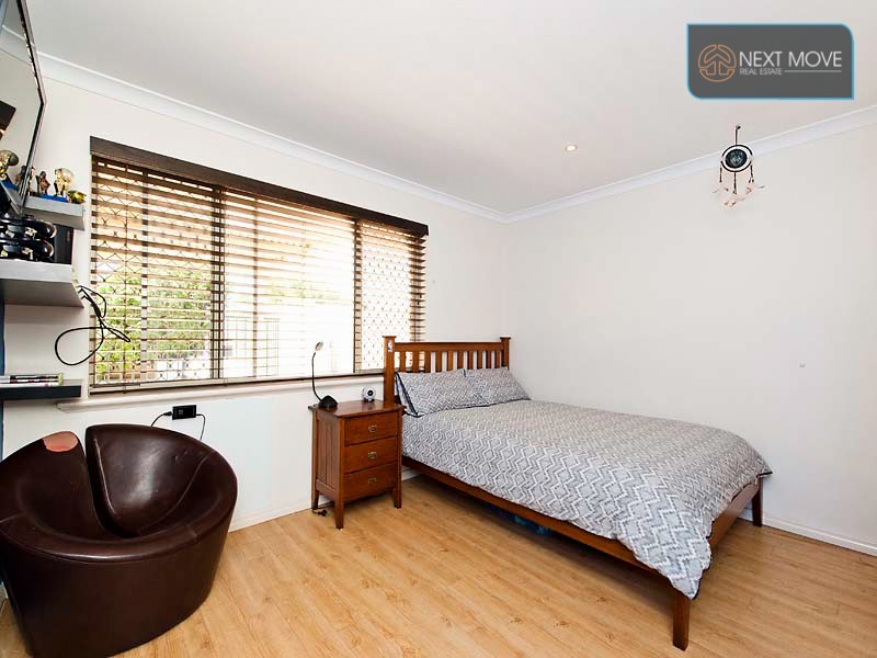 8 Barra Close, Leeming WA 6149