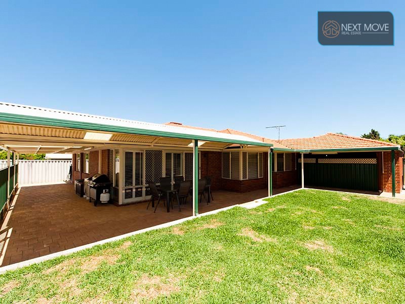 8 Barra Close, Leeming WA 6149