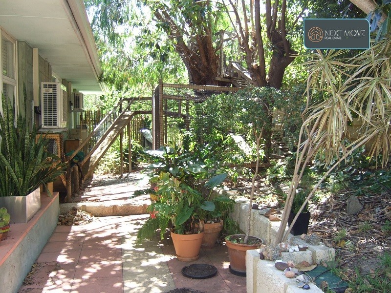 2 Rudge St, Willagee WA 6156