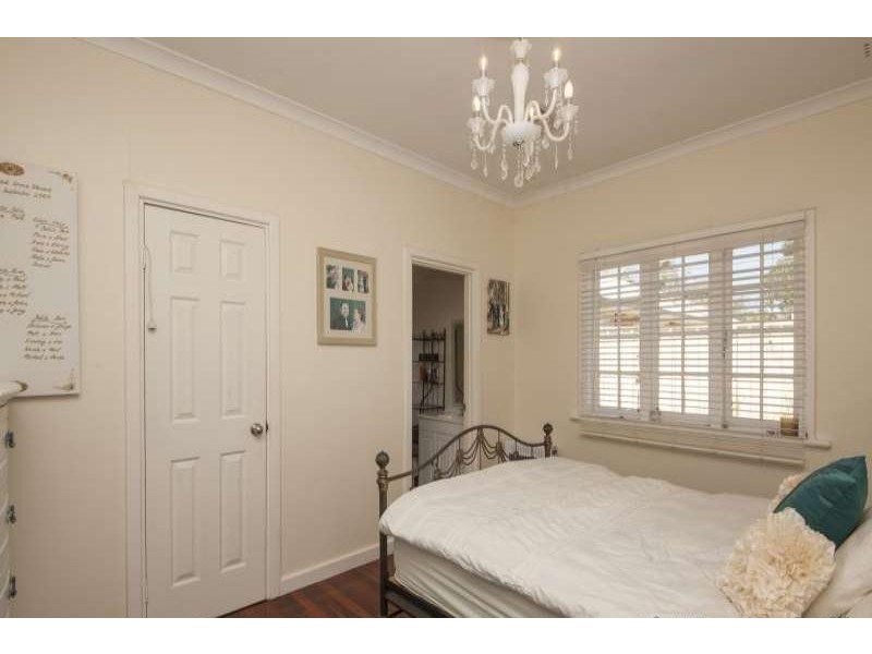5 Bartlett St, Willagee WA 6156