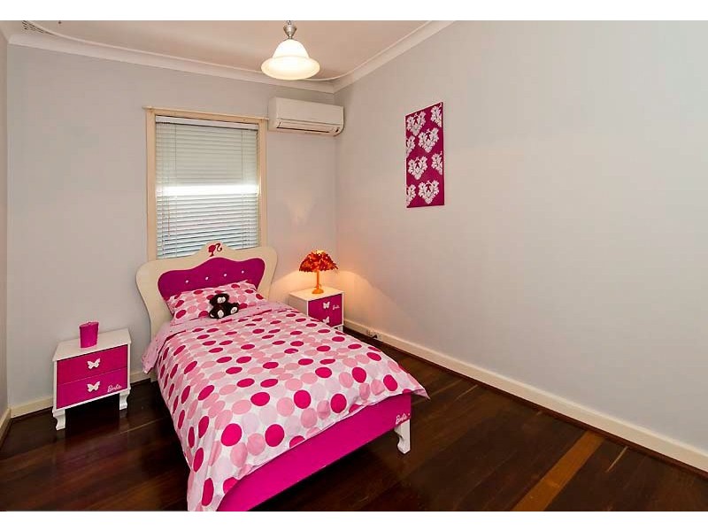 54 Arkwell St, Willagee WA 6156