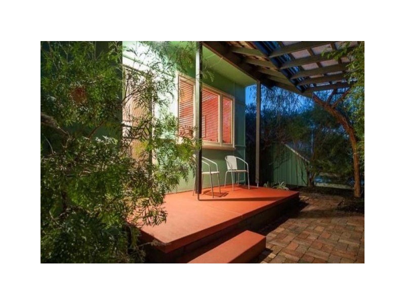 18 Andrews Rd, Wilson WA 6107