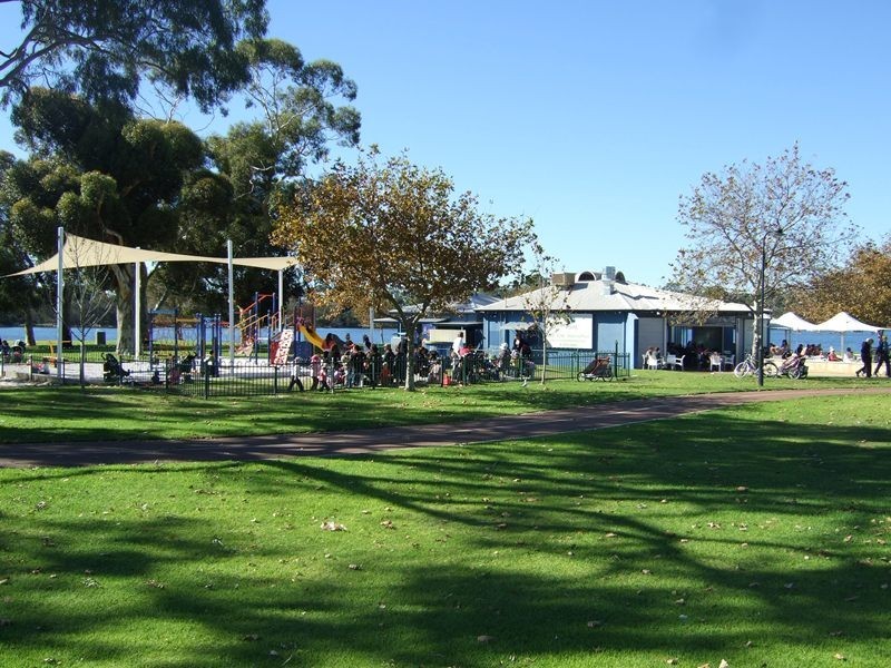 95a The Esplanade, Mount Pleasant WA 6153