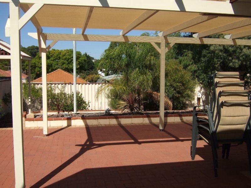 33 Milroy Street, Willagee WA 6156
