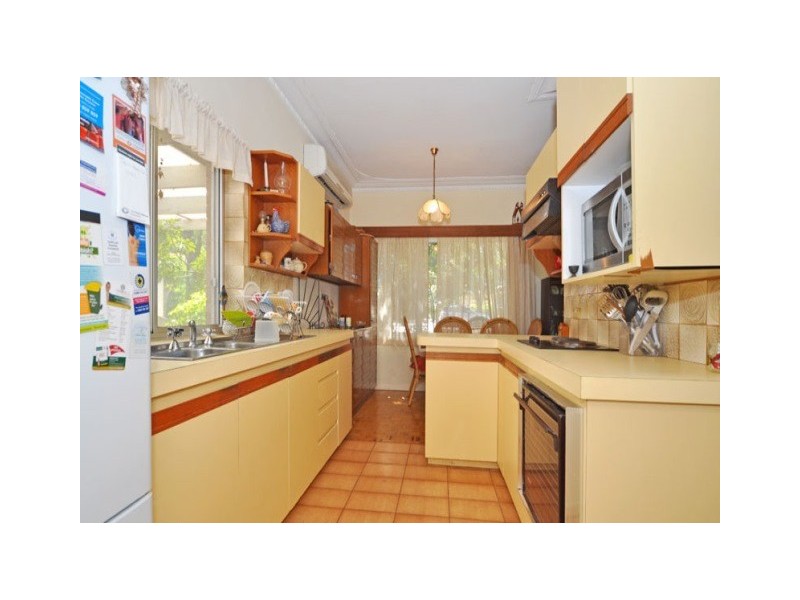 4 Lisa Place, Mount Pleasant WA 6153