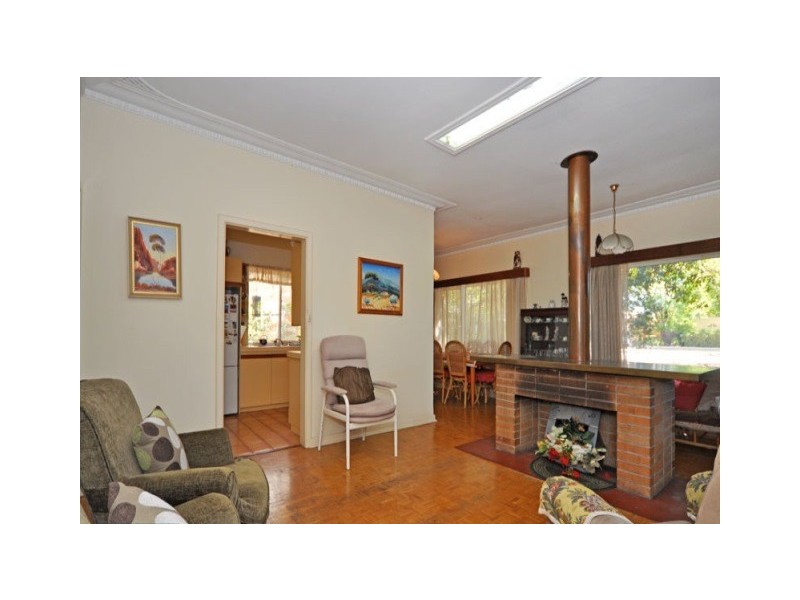 4 Lisa Place, Mount Pleasant WA 6153