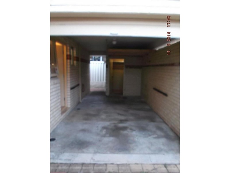 2/67 Upton St, St James WA 6102