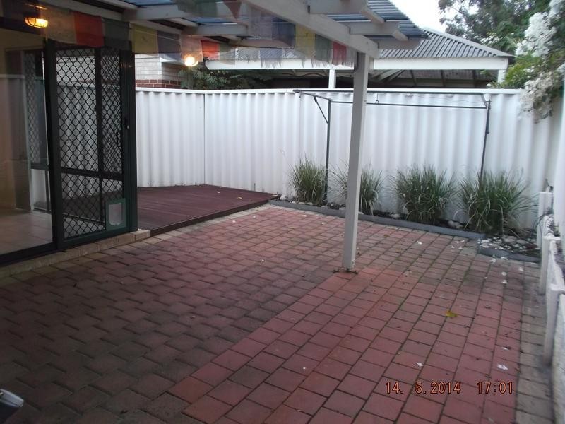 2/67 Upton St, St James WA 6102