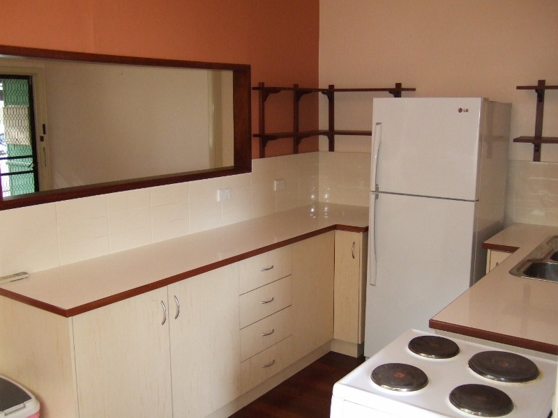 18 Andrews Rd, Wilson WA 6107