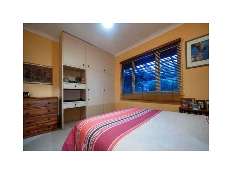 18 Andrews Rd, Wilson WA 6107