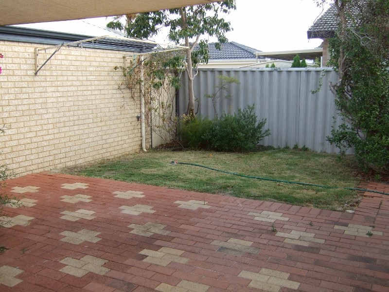 18 Andrews Rd, Wilson WA 6107