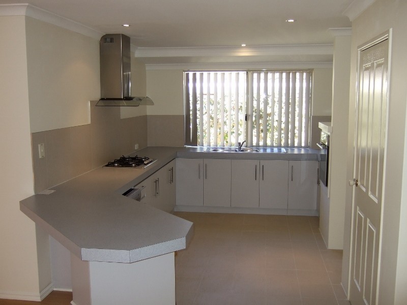 33 Milroy Street, Willagee WA 6156