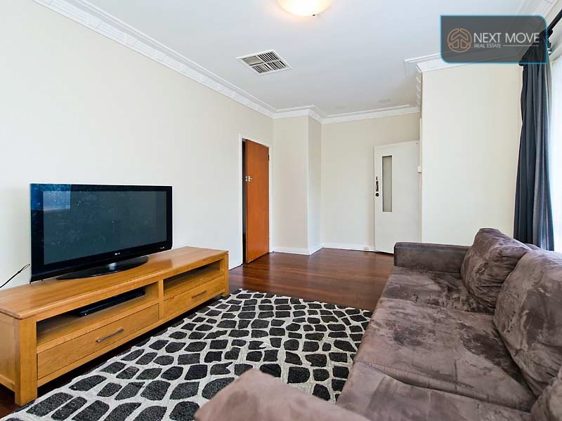 16 Winnacott Street, Willagee WA 6156