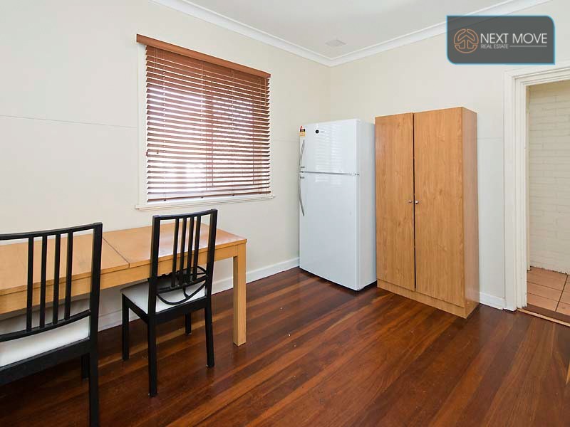 16 Winnacott Street, Willagee WA 6156