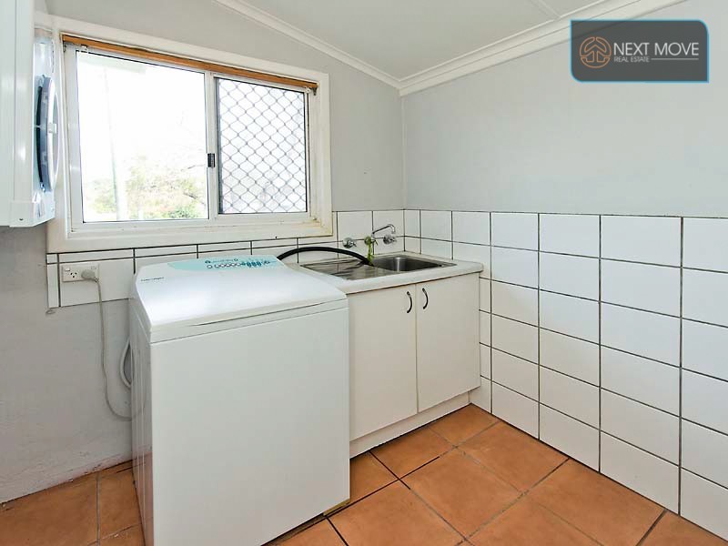 16 Winnacott Street, Willagee WA 6156