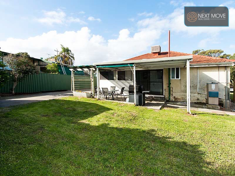 16 Winnacott Street, Willagee WA 6156