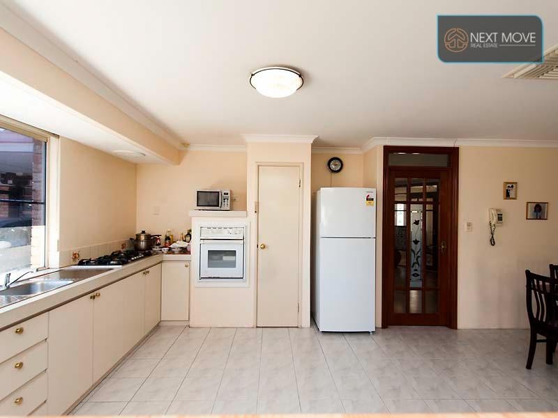 7 Chipper Close, Leeming WA 6149
