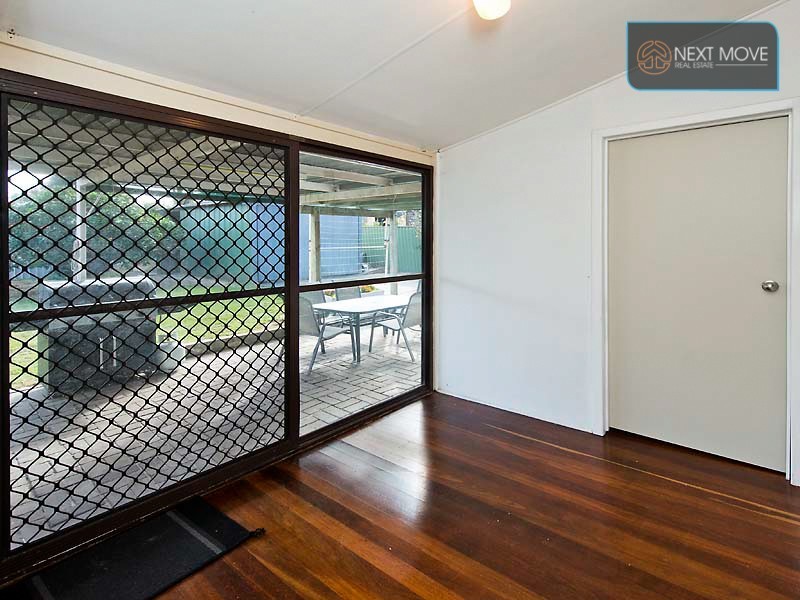 16 Winnacott Street, Willagee WA 6156