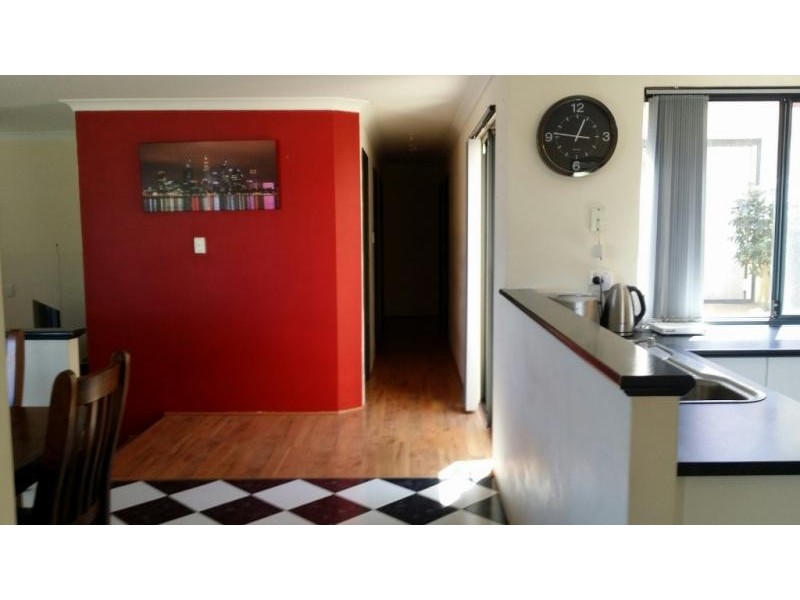 7b Bassett Street, Willagee WA 6156